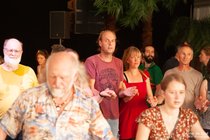 ADL_259870